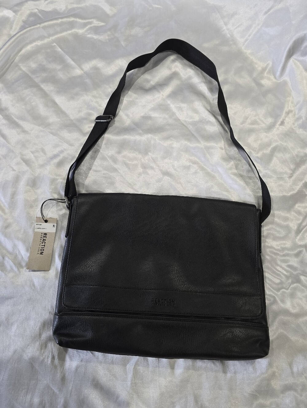 Kenneth Cole Reaction Black  Crossbody Messenger